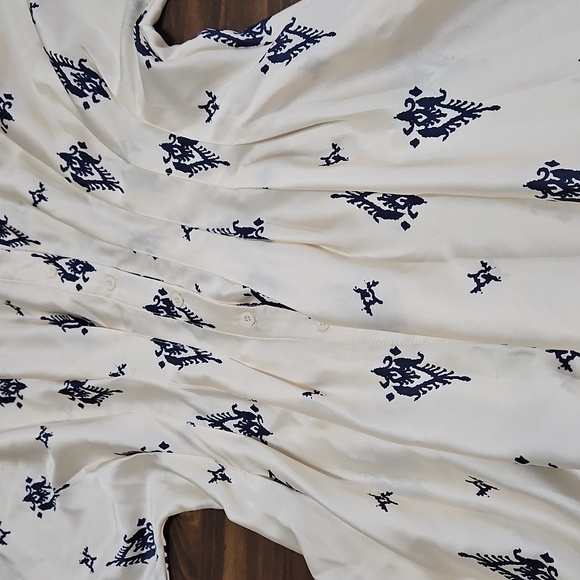 Glam Cream and Navy Casual Dress - Picture 2 of 12